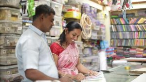 کاهش شکاف آموزشی و جغرافیایی در مناطق محروم